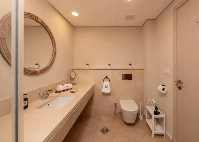 Appartement Secluded & Bespoke 1 Bdr With Pool View & Access