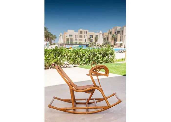 Secluded & Bespoke 1 Bdr With Pool View & Access Hurghada